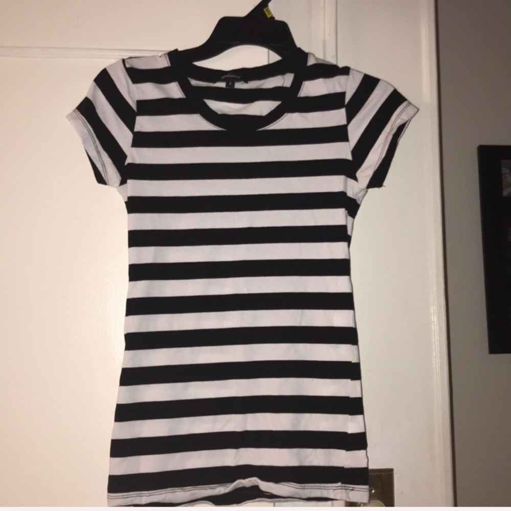 Striped short sleeve shirt